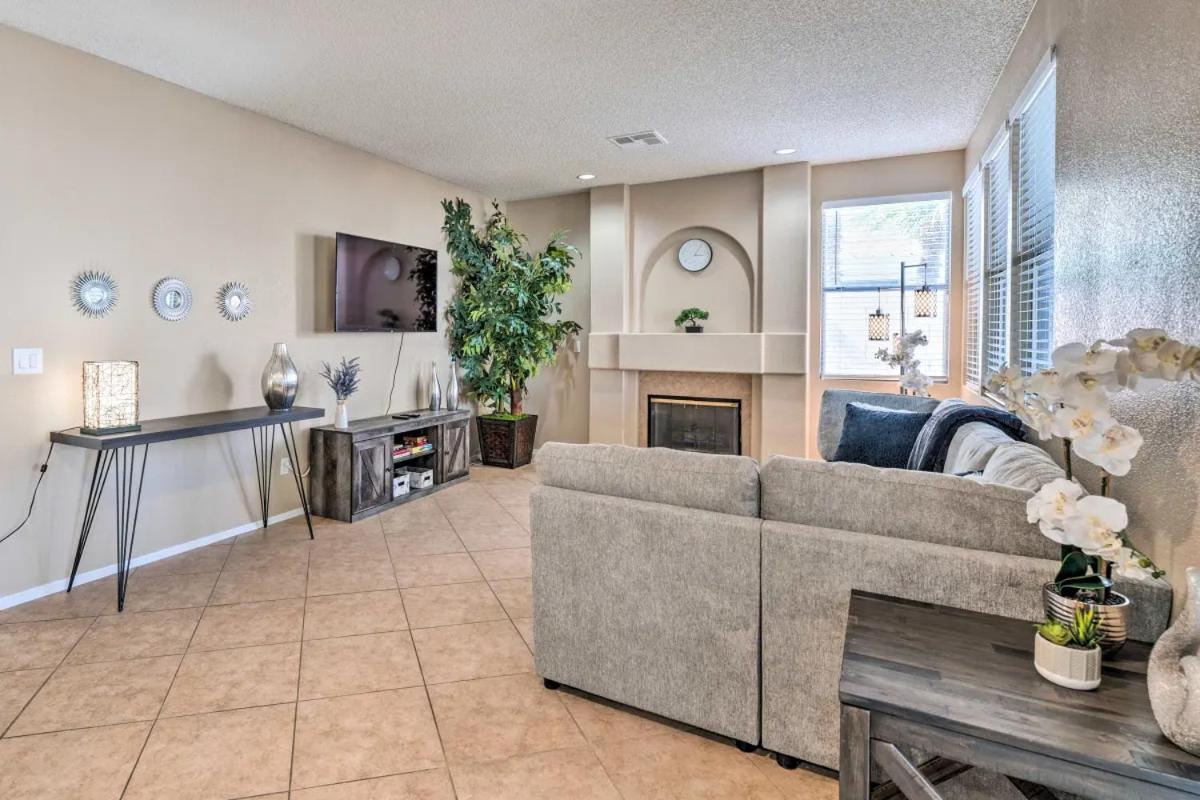 A Beautiful House With Hot Tub, Grill & Games! Villa Las Vegas Exteriör bild