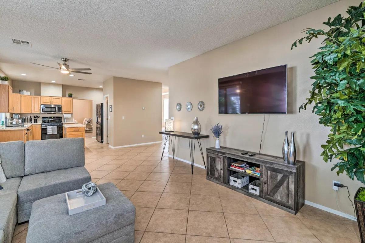 A Beautiful House With Hot Tub, Grill & Games! Villa Las Vegas Exteriör bild